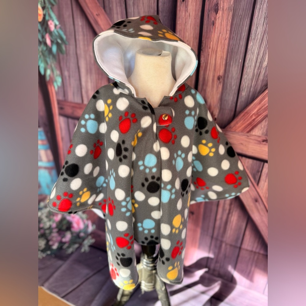 Adorable Hooded Car Seat Poncho